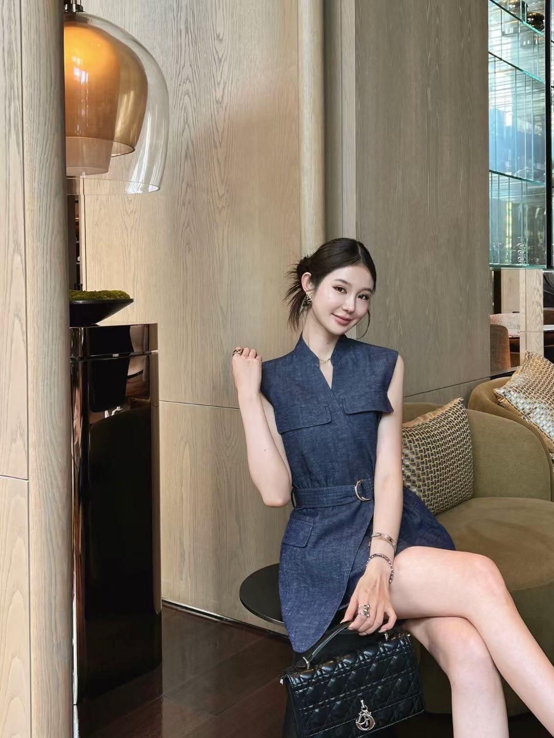 ชุดสตรี