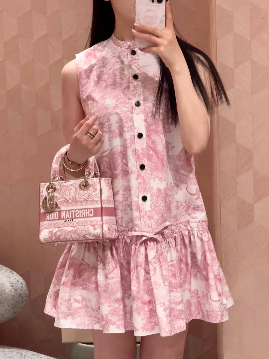 เสื้อสตรี