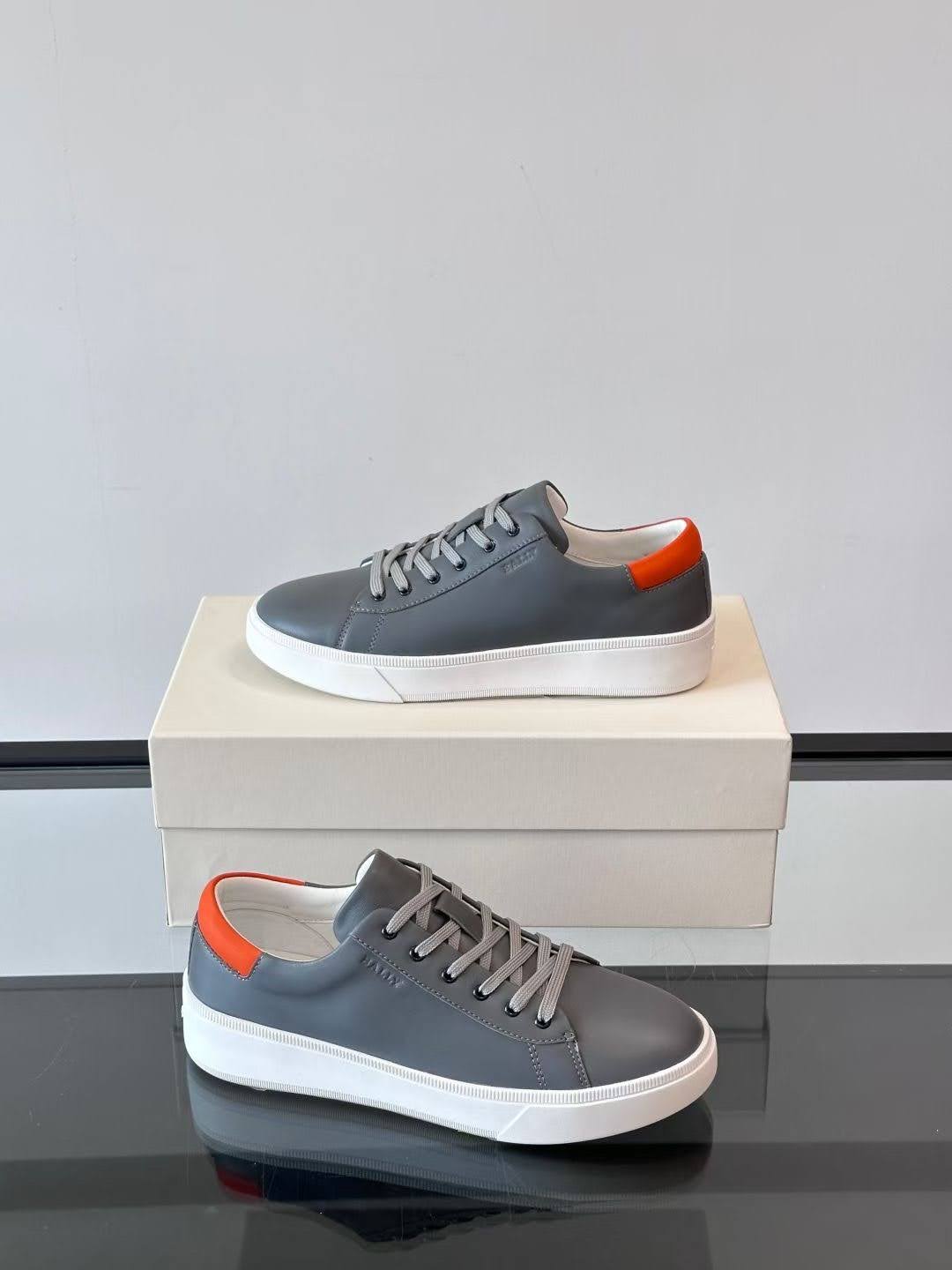 รองเท้าชาย เรียบหรู